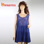 Ladies knitted dress, with jersey and lace